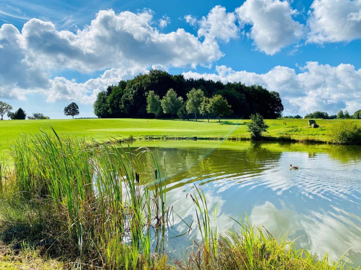 Barrierefreie Ferienwohnungen In Der Naehe Der Golf- Und Freizeitanlage Mudau Esterno foto